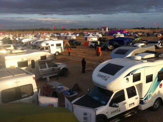 阿拉善英雄會(huì)即將開始 阿拉善英雄會(huì)即將開始