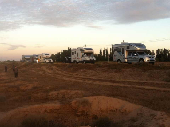 阿拉善英雄會(huì)即將開始 阿拉善英雄會(huì)即將開始