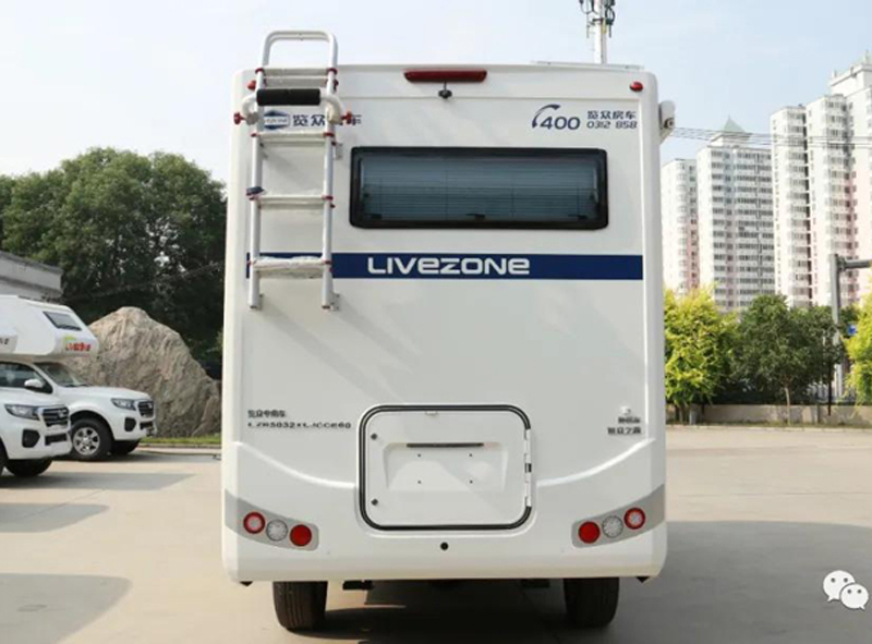 帶老人孩子出行，適合選這款房車