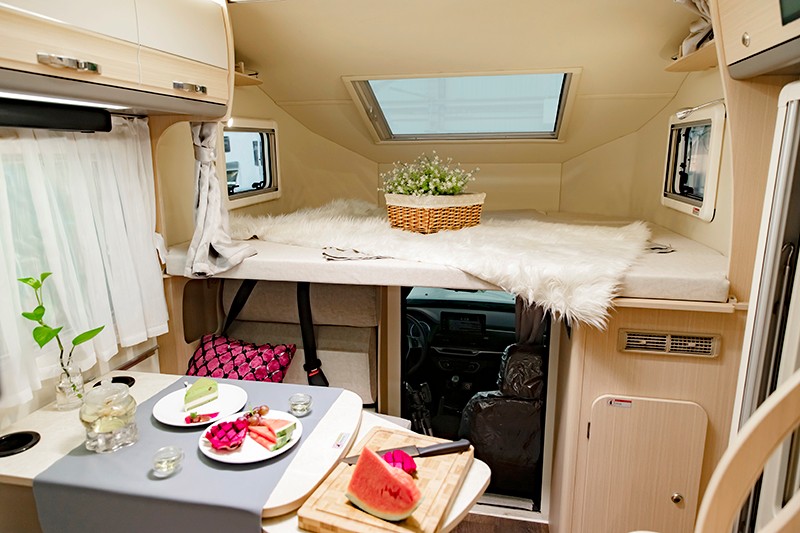 房車是如何實現(xiàn)旅行的日常生活的 房車是如何實現(xiàn)旅行的日常生活的