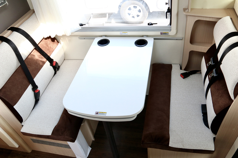 房車(chē)到底能睡幾個(gè)人 房車(chē)到底能睡幾個(gè)人