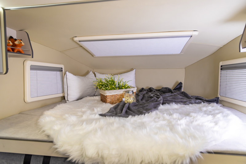 適合兩人使用的自動(dòng)擋四驅(qū)房車 適合兩人使用的自動(dòng)擋四驅(qū)房車