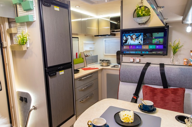 動力 豐富配置,這樣的房車省心、舒心 動力 豐富配置,這樣的房車省心、舒心