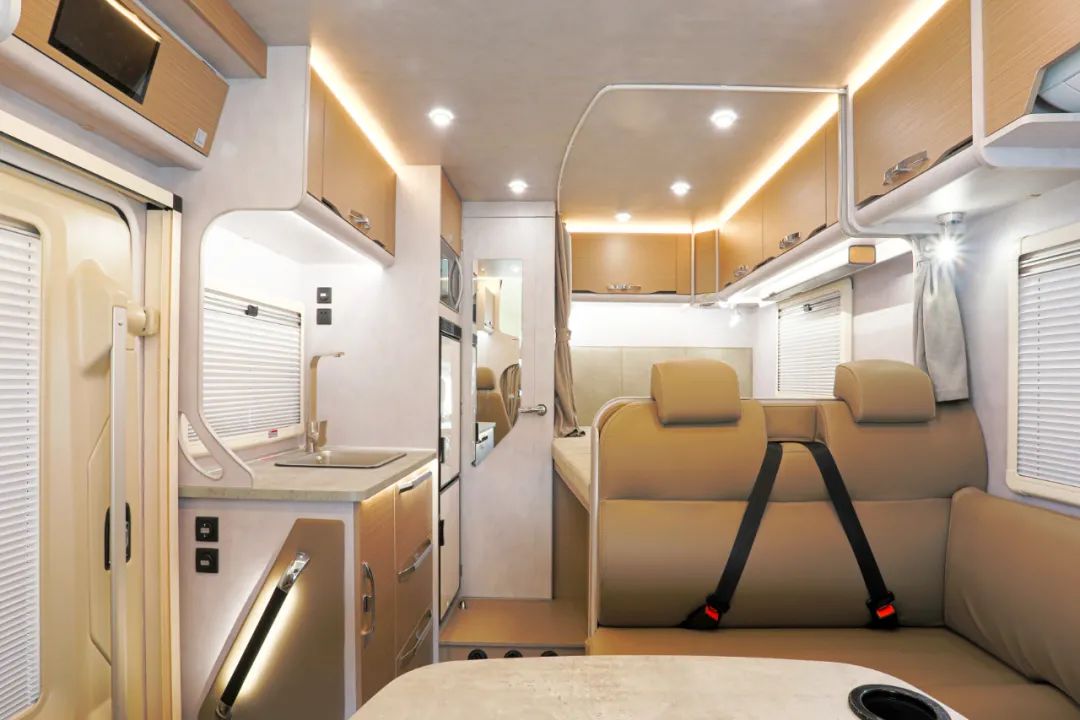 向“偽性價(jià)比”房車出擊,第五代塞拉維來(lái)襲! 向“偽性價(jià)比”房車出擊,第五代塞拉維來(lái)襲!