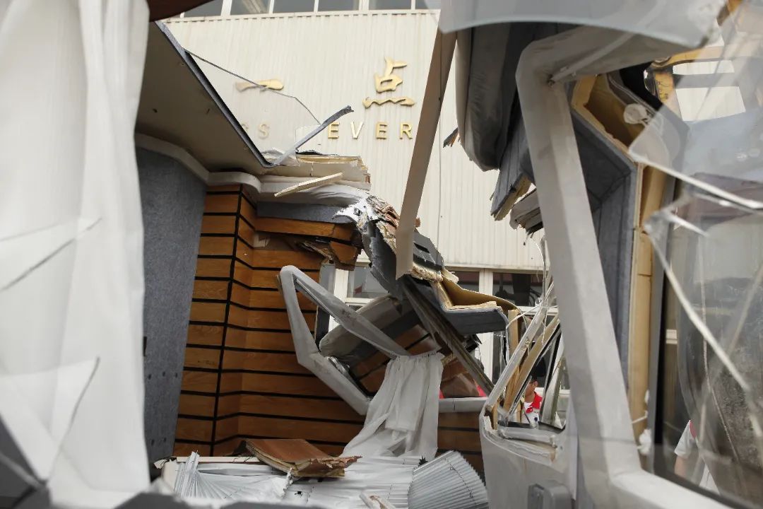 砸掉山海炮旅居車，覽眾房車究竟在搞什么？