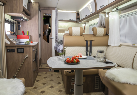 大空間，房車玩的才舒服