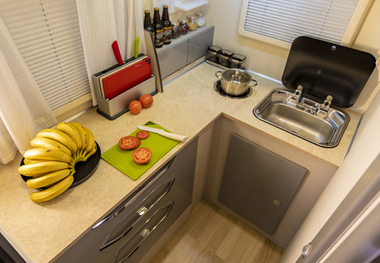 動力+豐富配置，這樣的房車省心、舒心